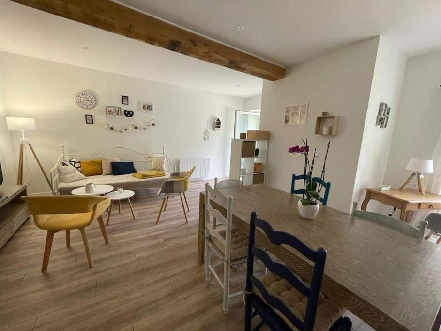 Gite De Charme - 3 Chambres, 5 Lits - De 4 A 7 Personnes Avanton Exterior foto