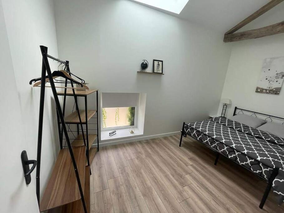 Gite De Charme - 3 Chambres, 5 Lits - De 4 A 7 Personnes Avanton Exterior foto