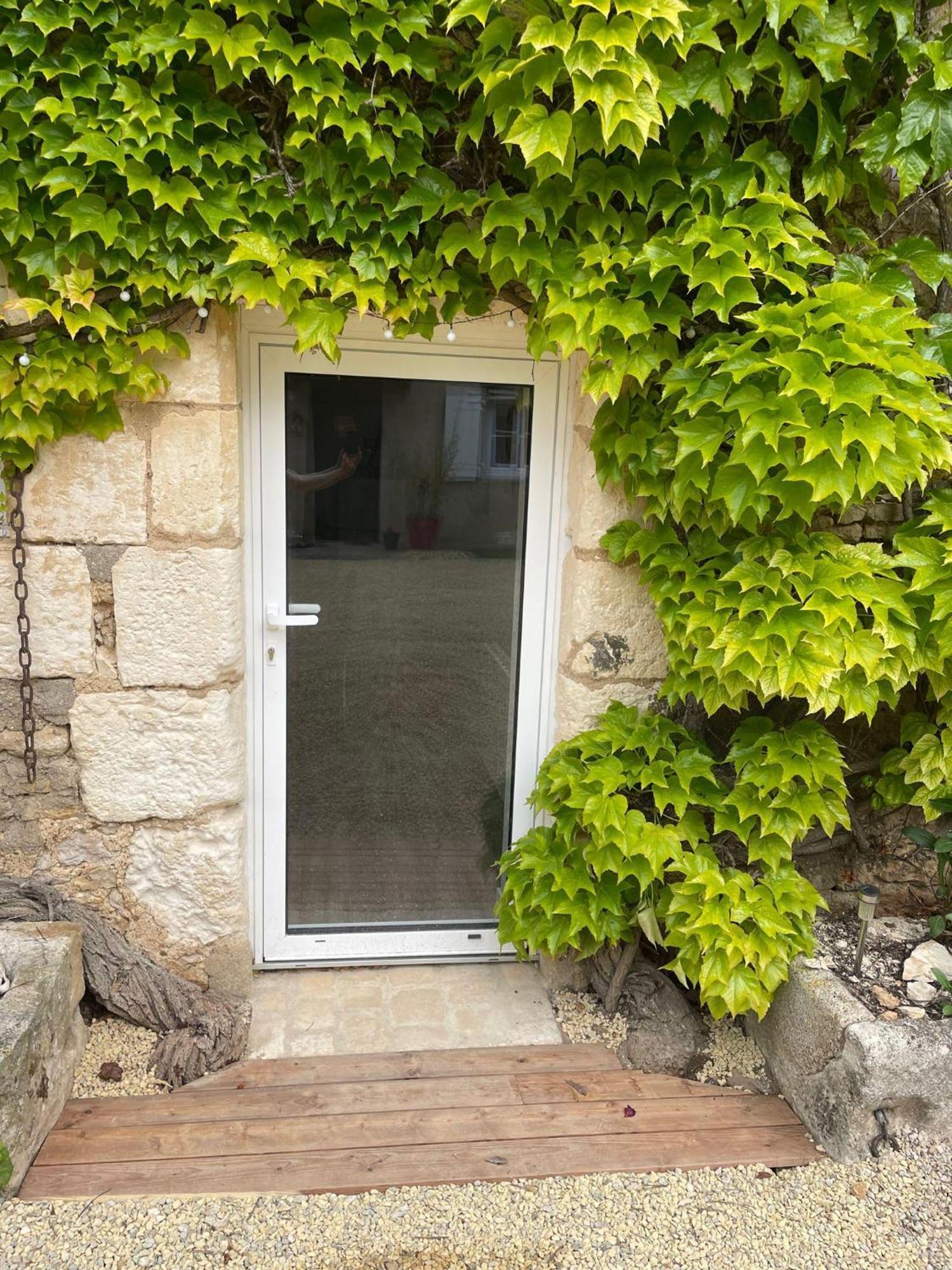 Gite De Charme - 3 Chambres, 5 Lits - De 4 A 7 Personnes Avanton Exterior foto